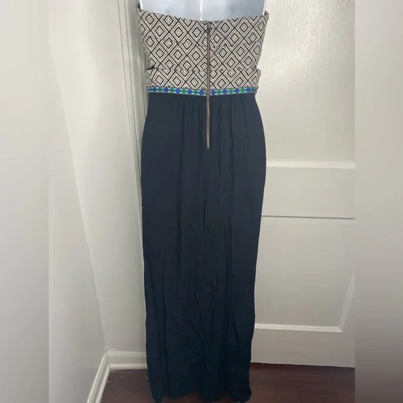 Lovers + Friends Black and White Chevron Design - Picture 10 of 10